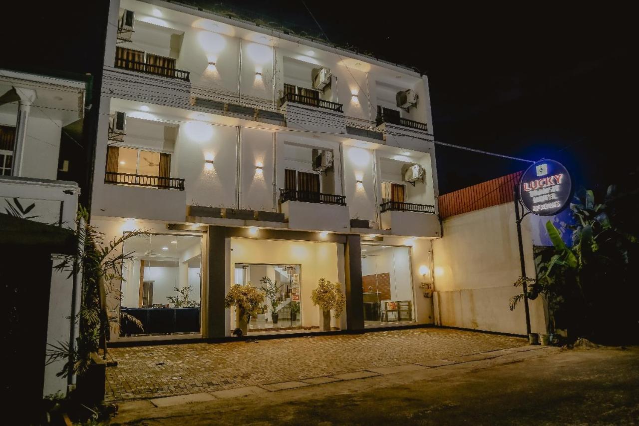 Lucky Transit Hotel - Katunayake Airport Exterior foto