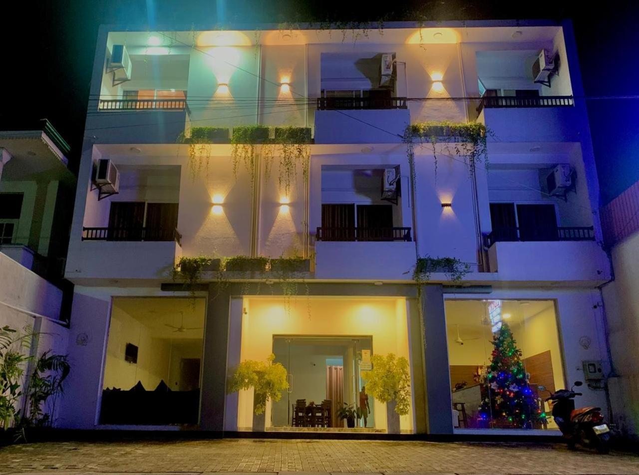 Lucky Transit Hotel - Katunayake Airport Exterior foto